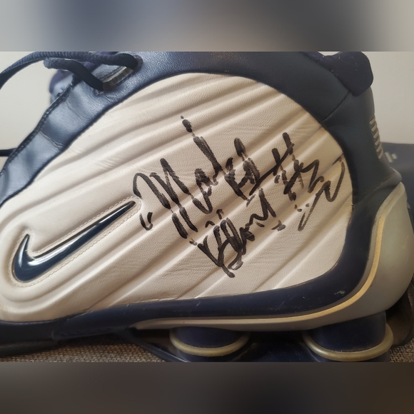 SIGNED Mark Blount Nike Shox size 18 main image 5